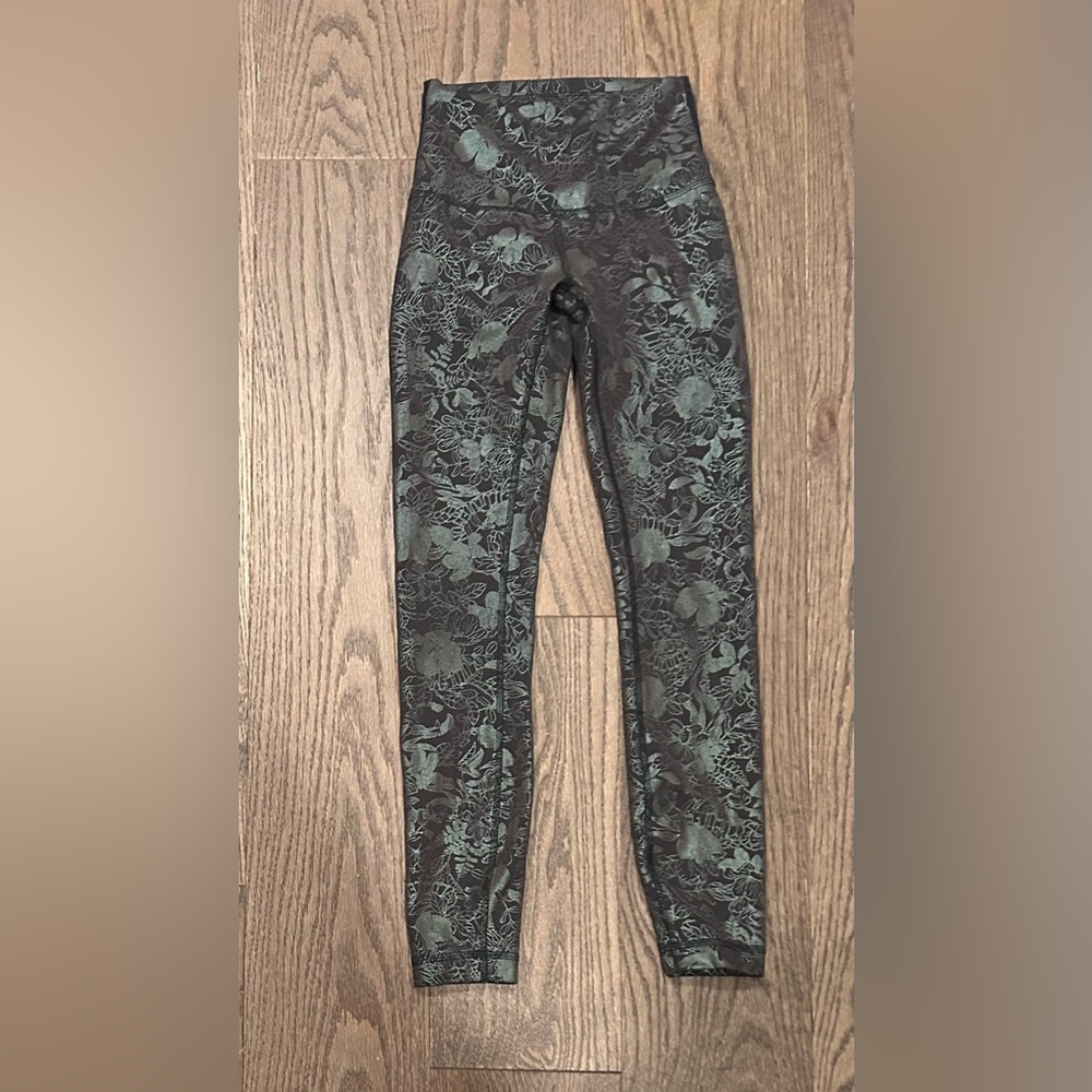 Lululemon Size 0 Wunder Under Leggings 25"